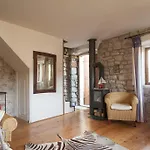 Stone House Na Rudini