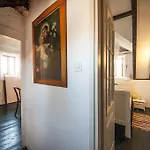 Stone House Na Rudini 度假居 兹拉林