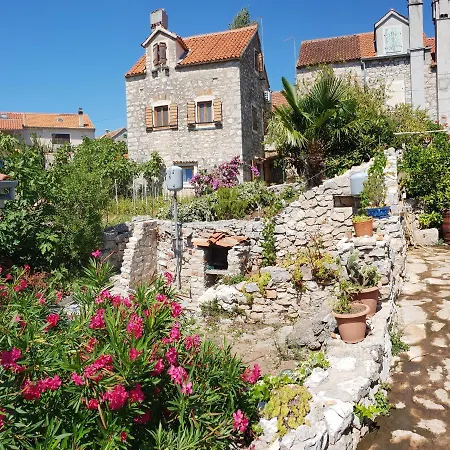 Stone House Na Rudini Tatil Evi Zlarin