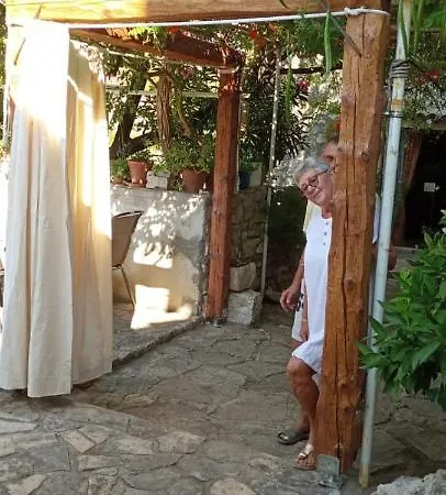 Stone House Na Rudini Casa de Férias Zlarin