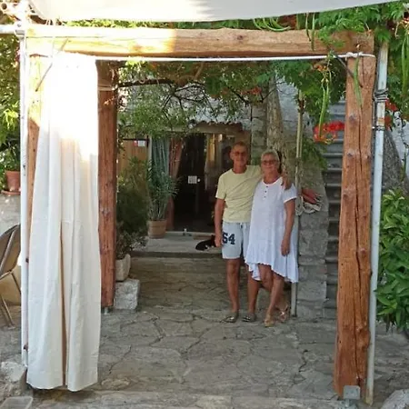 Casa de Férias Stone House Na Rudini Zlarin