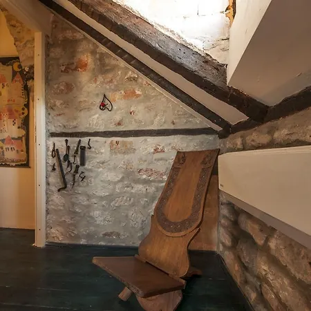 Casa de Férias Stone House Na Rudini Zlarin