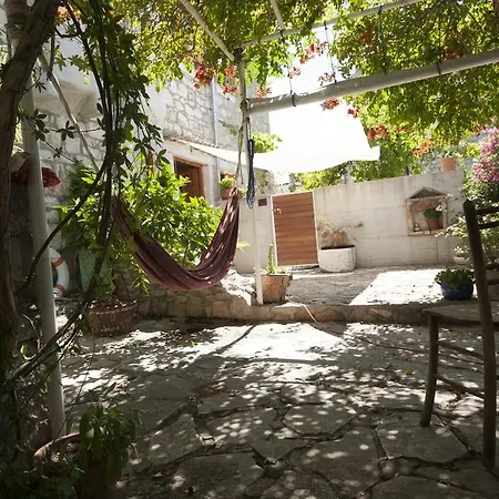 Casa de Férias Stone House Na Rudini *