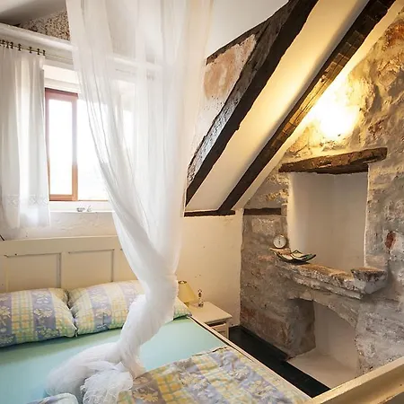 Casa de Férias Stone House Na Rudini