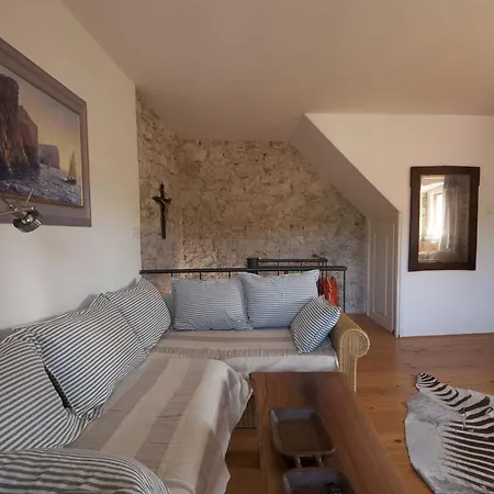 Stone House Na Rudini 펜션 즐라린