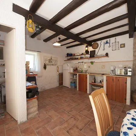 Stone House Na Rudini Casa de Férias *