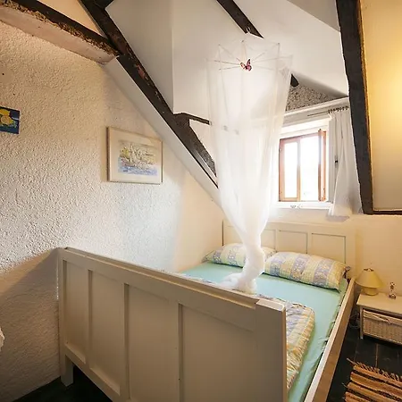 Casa de Férias Stone House Na Rudini