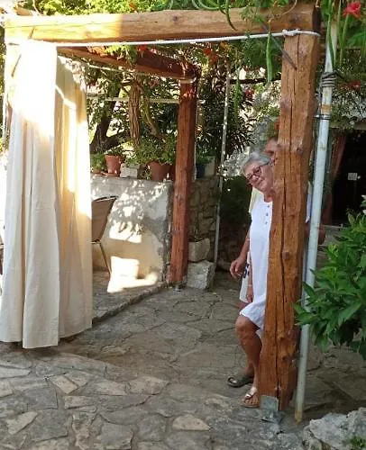 Stone House Na Rudini בית נופש זלארין