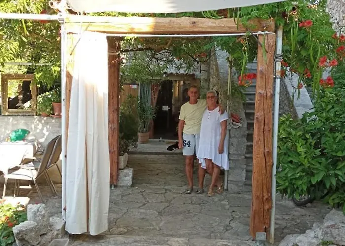 בית נופש Stone House Na Rudini זלארין