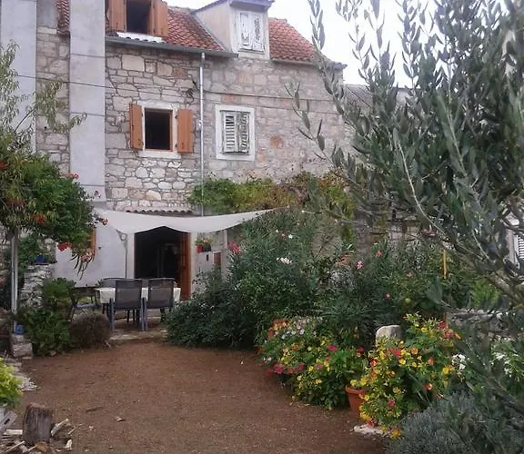 בית נופש Stone House Na Rudini זלארין