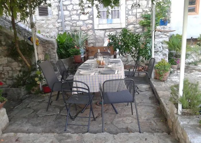Stone House Na Rudini Tatil Evi *