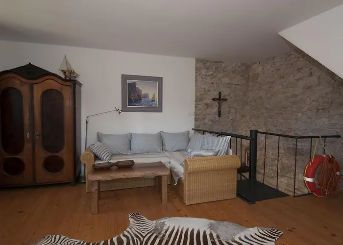 Stone House Na Rudini Tatil Evi Zlarin