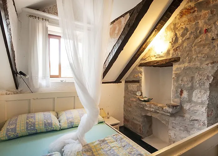 Tatil Evi Stone House Na Rudini