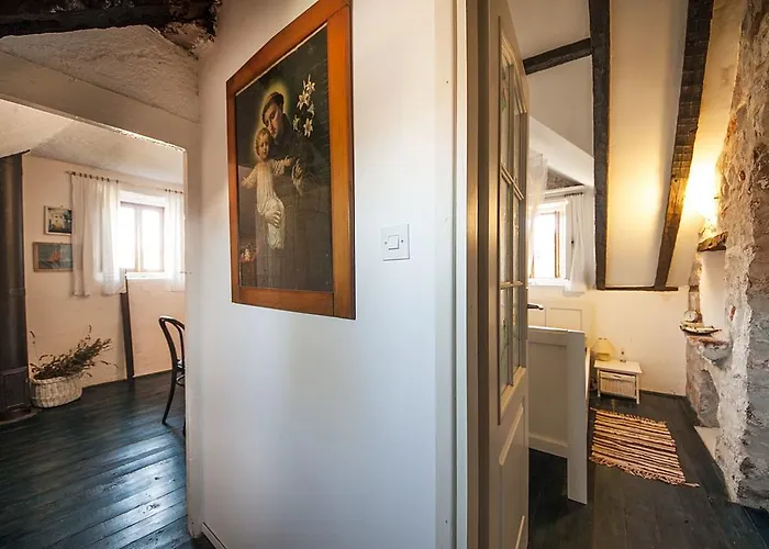 Stone House Na Rudini Tatil Evi Zlarin